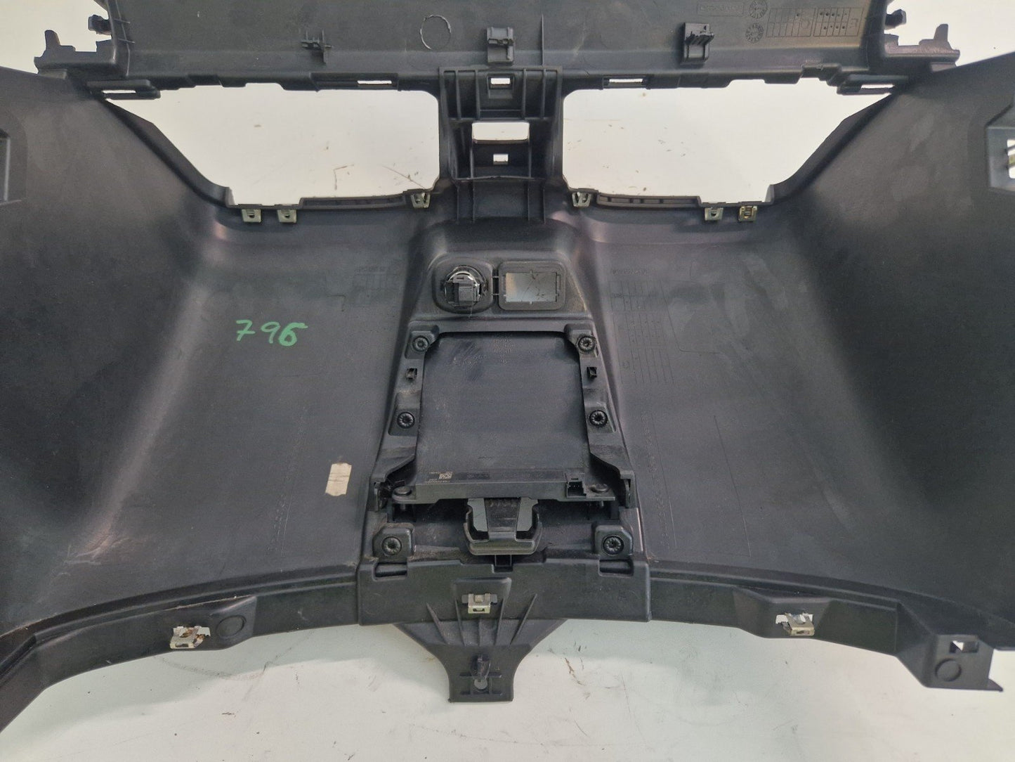 Mercedes-Benz Sprinter 910 Dash Cover A9106802401