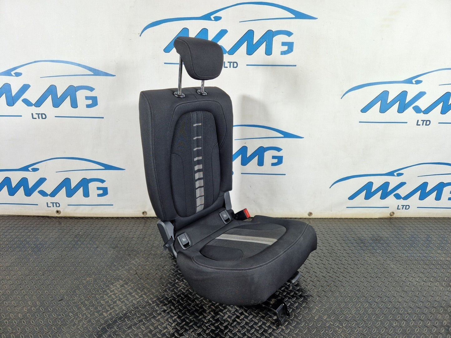 16-22 BMW X1 F48 GENUINE OEM REAR RIGHT O/S DRIVER SIDE CLOTH FABRIC SEAT