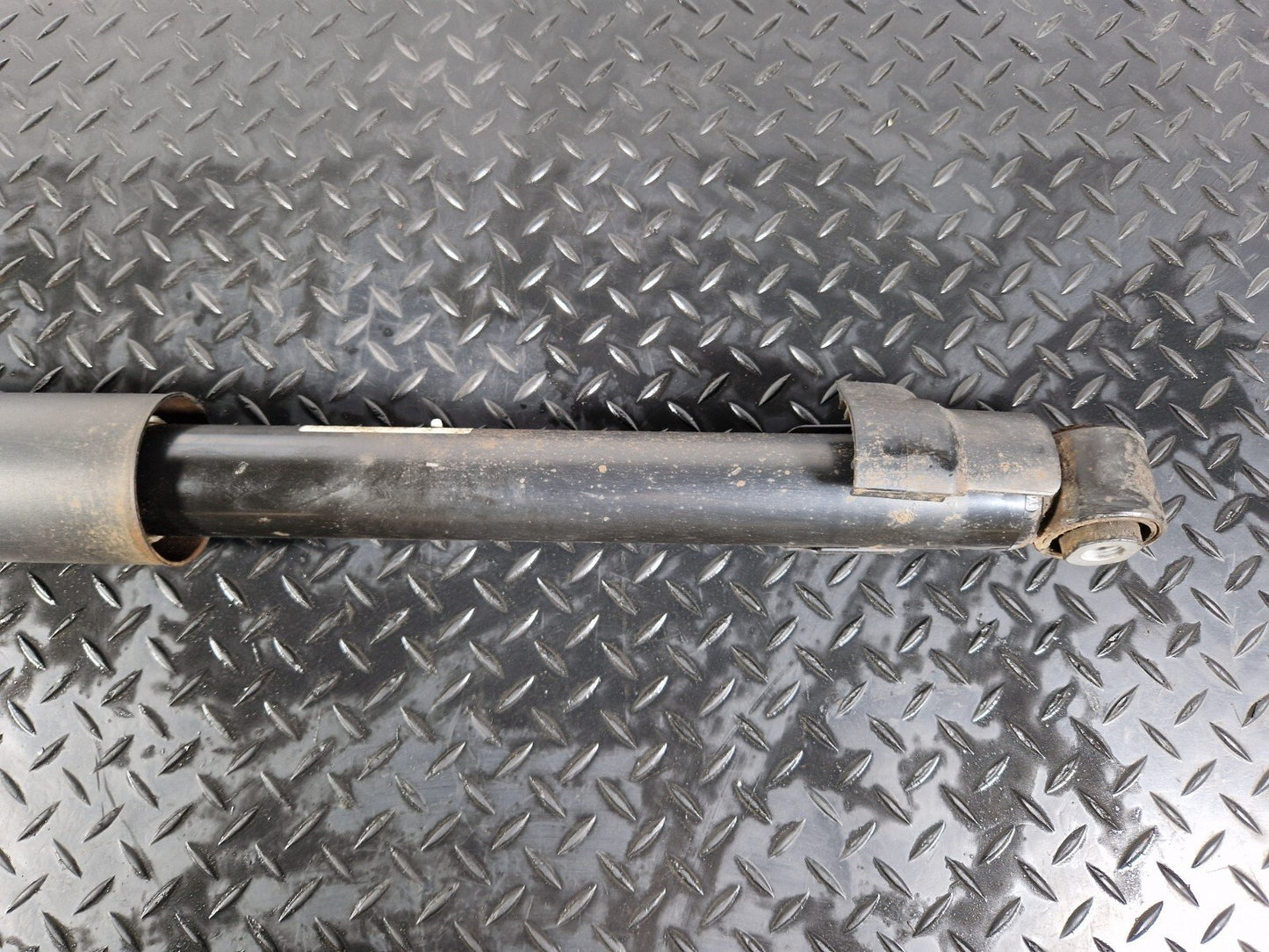 14-21 BMW 2 SERIES F45 F46 GENUINE REAR SHOCK ABSORBER FITS BOTH SIDES 6857465