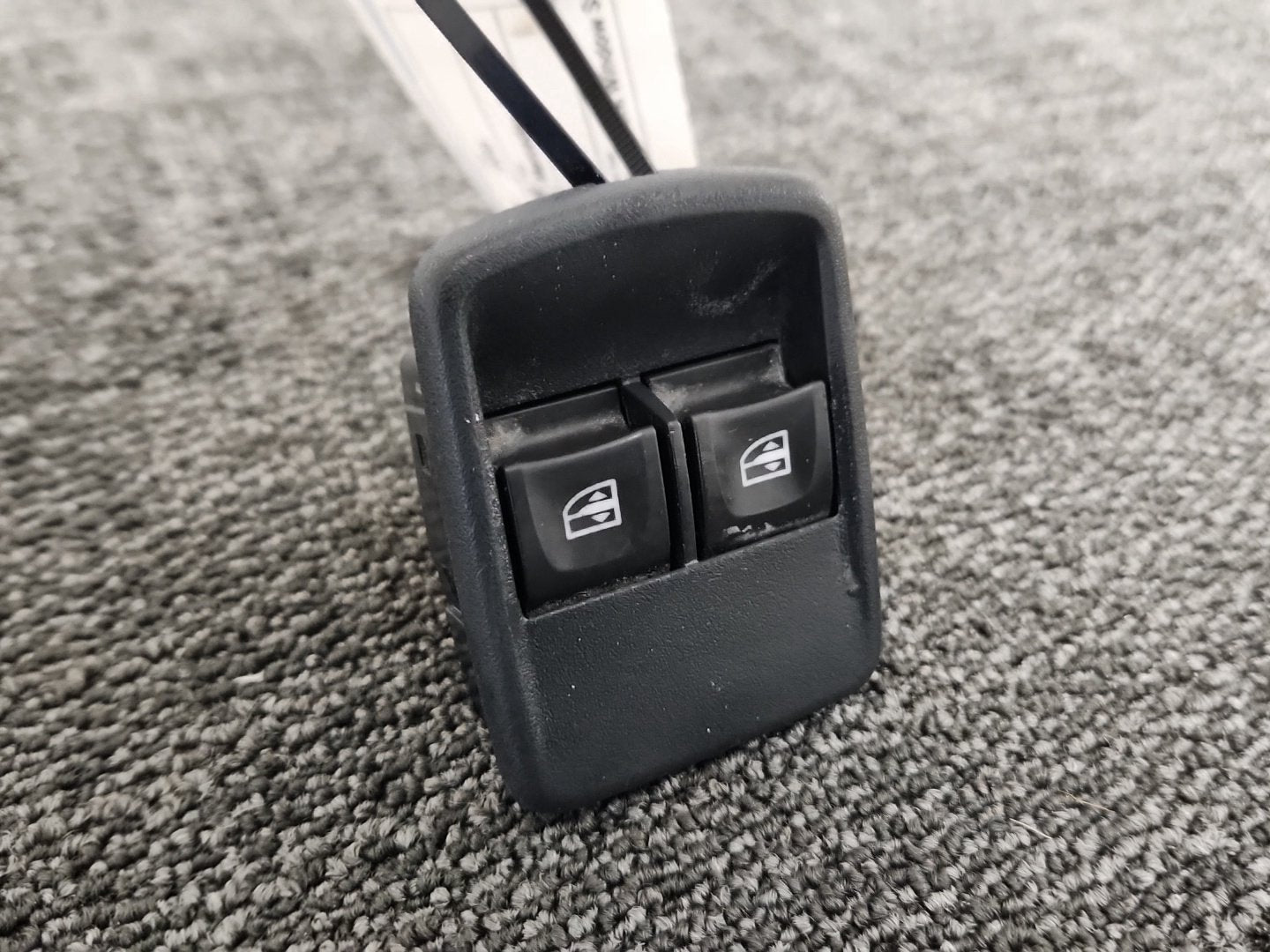 Mercedes-Benz Citan W415 Cargo Van Genuine Front Right Window Switch 254118617R