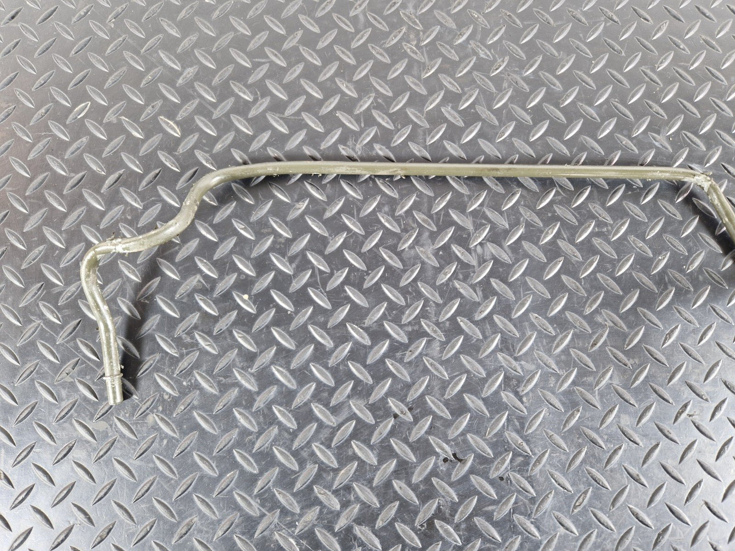 06-17 MERCEDES BENZ SPRINTER W906 OEM FUEL FEED LINE A9064766101