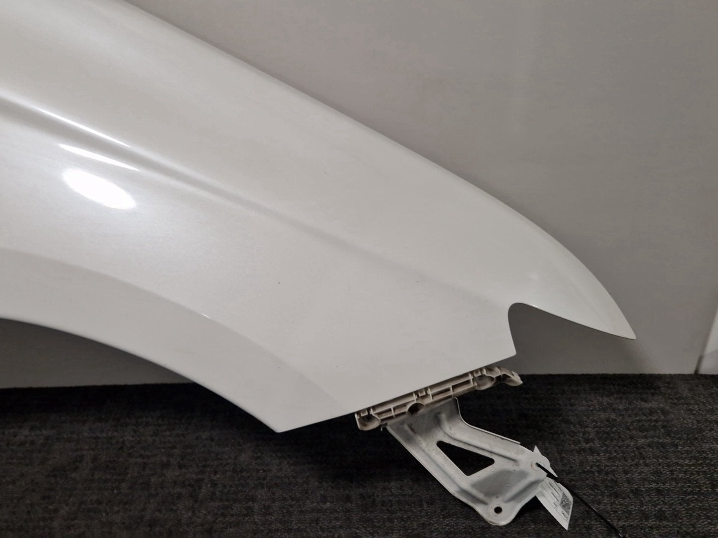 Mitsubishi Outlander PHEV MK3 Front Right O/S Driver Wing Fender Panel in W13A
