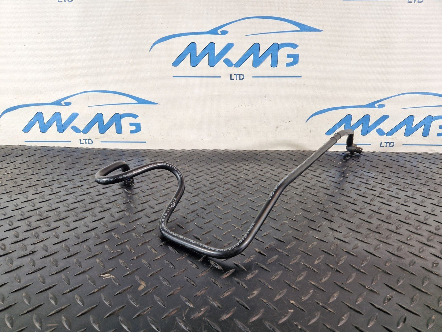 19-ON MERCEDES BENZ B CLASS W247 GENUINE BRAKE PIPE HOSE LINE A1774306500