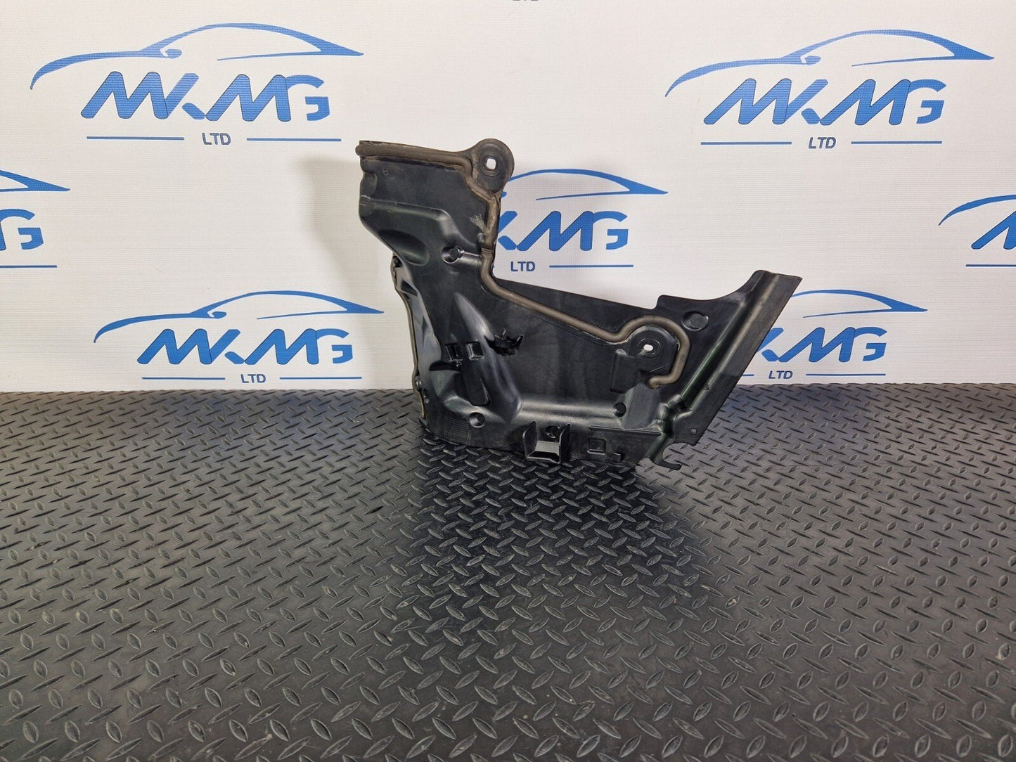 14-21 MERCEDES-BENZ C250D W205 GENUINE ENGINE COMPARTMENT PANEL A2056200140
