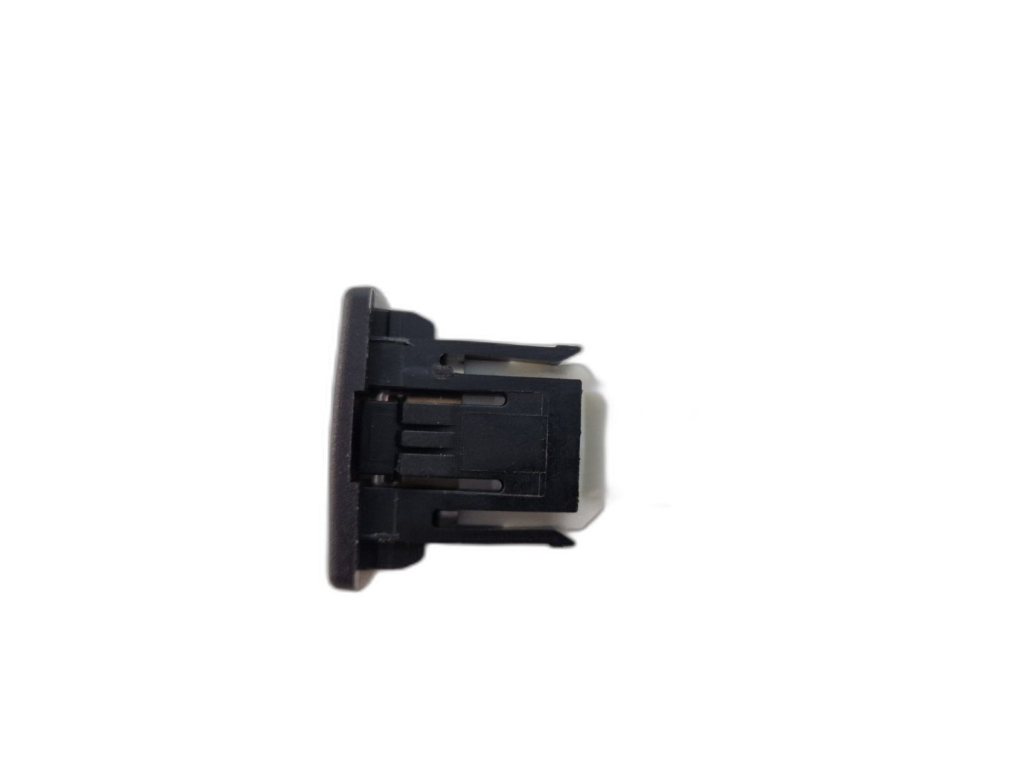 MERCEDES C250 USB PORT SOCKET A2188200187