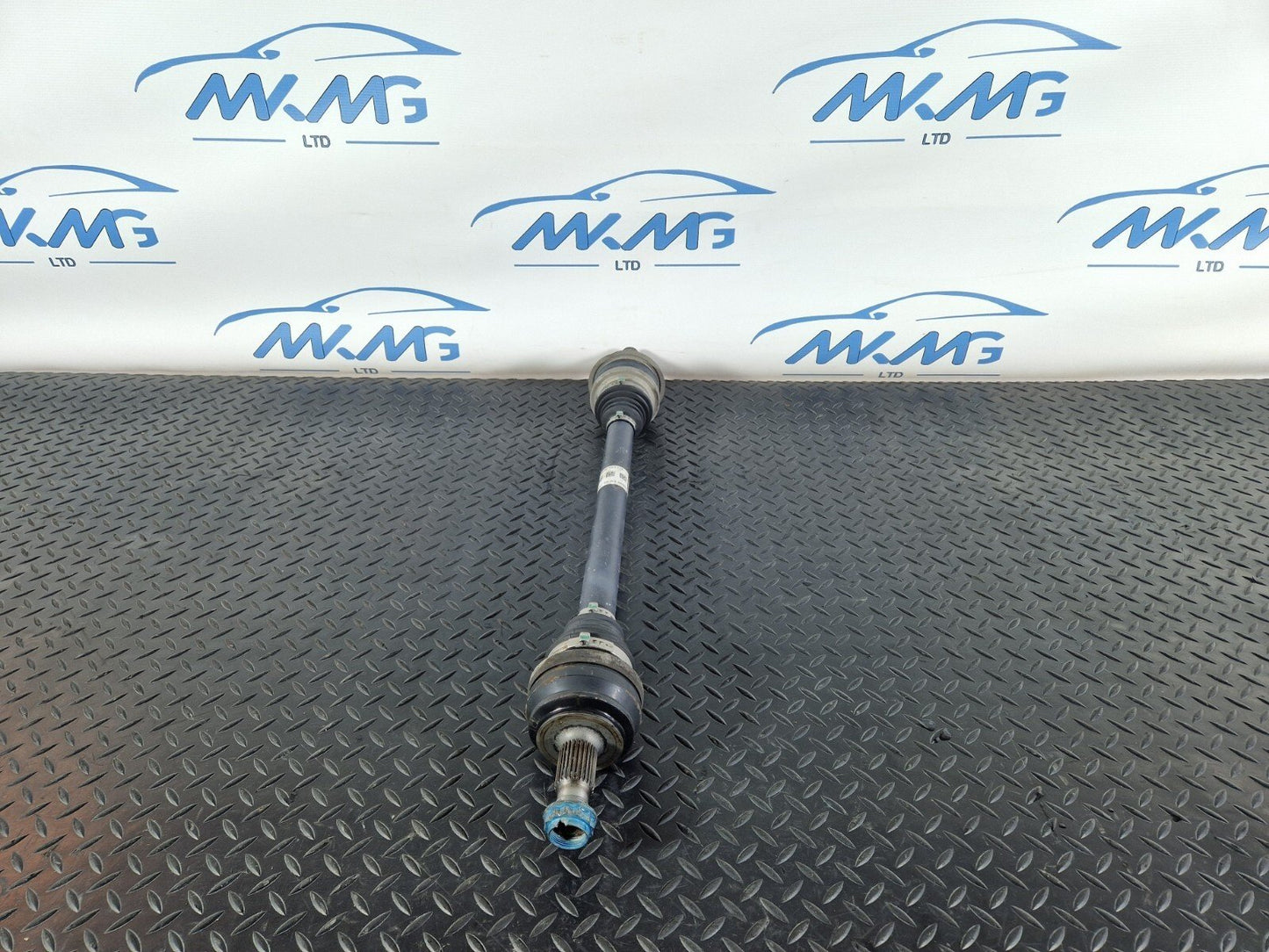 14-21 MERCEDES BENZ C200 W205 GENUINE REAR LEFT SIDE DRIVESHAFT A2053504019
