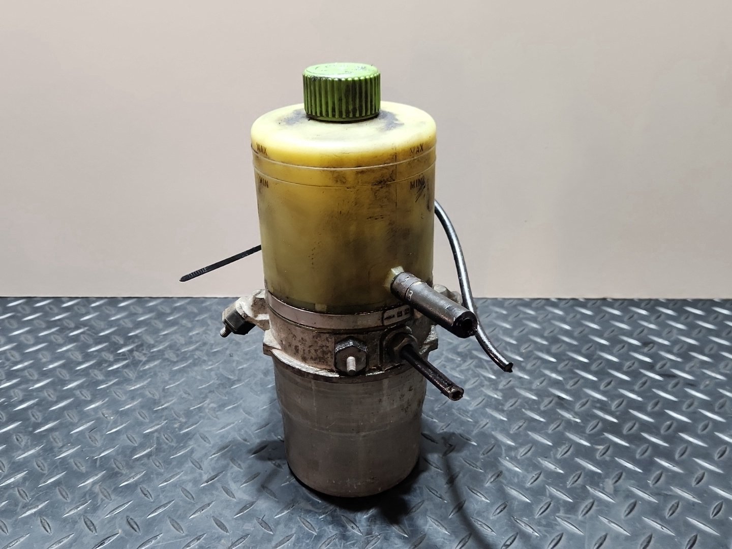 Skoda Fabia 5J Hatchback Genuine Power Steering Pump 6Q0423371 6Q0423156AB
