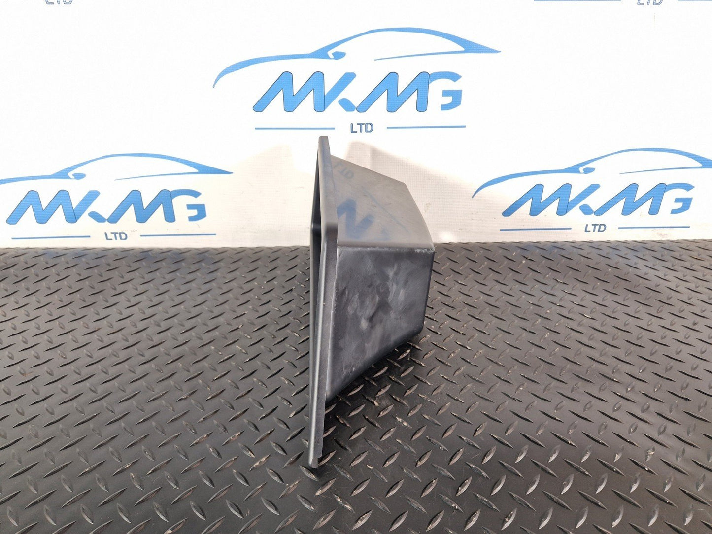 11-19 MERCEDES BENZ ML W166 REAR BOOT SIDE STORAGE BOX TRAY A1668400074
