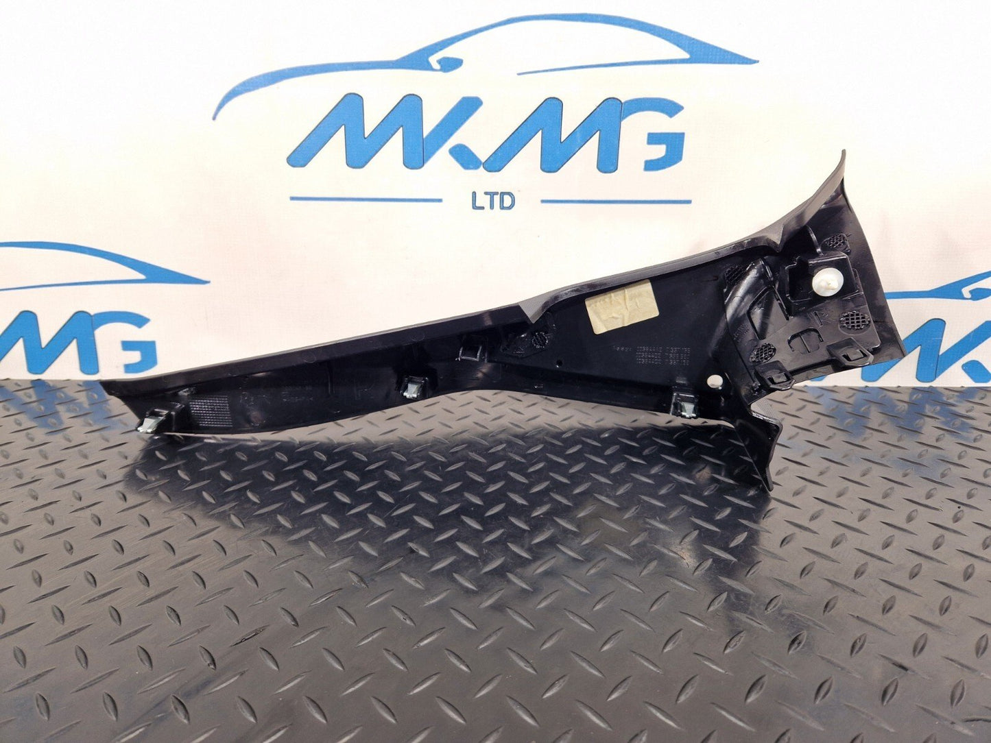 12-18 BMW 4 SERIES F36 M-SPORT REAR TAILGATE UPPER RIGHT SIDE COVERING 7337196