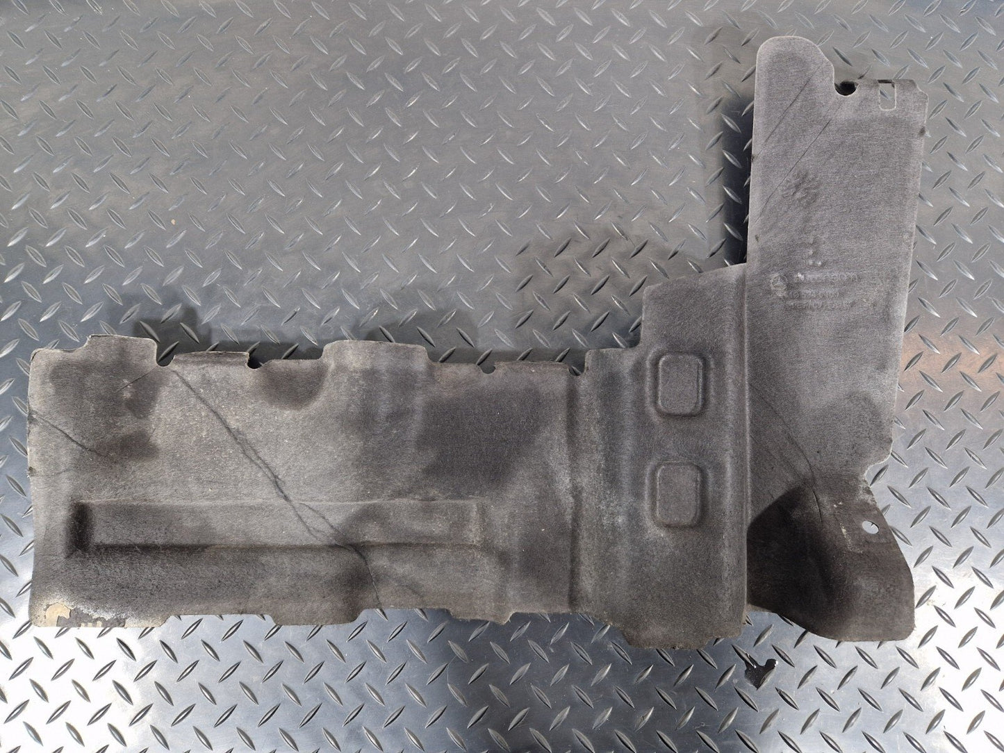 18-ON MERCEDES BENZ SPRINTER W907 W910 2.2 CDI INSULATION PROTECTION A9105240400