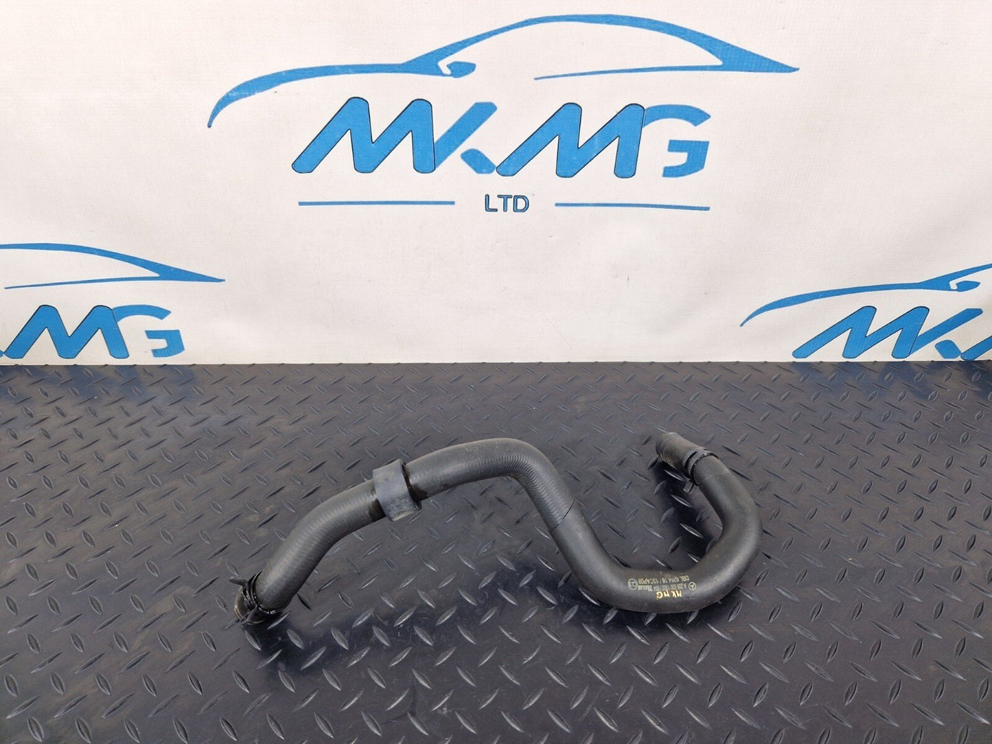 14-21 MERCEDES BENZ C200 W205 ENGINE WATER COOLANT PIPE HOSE A2058301302