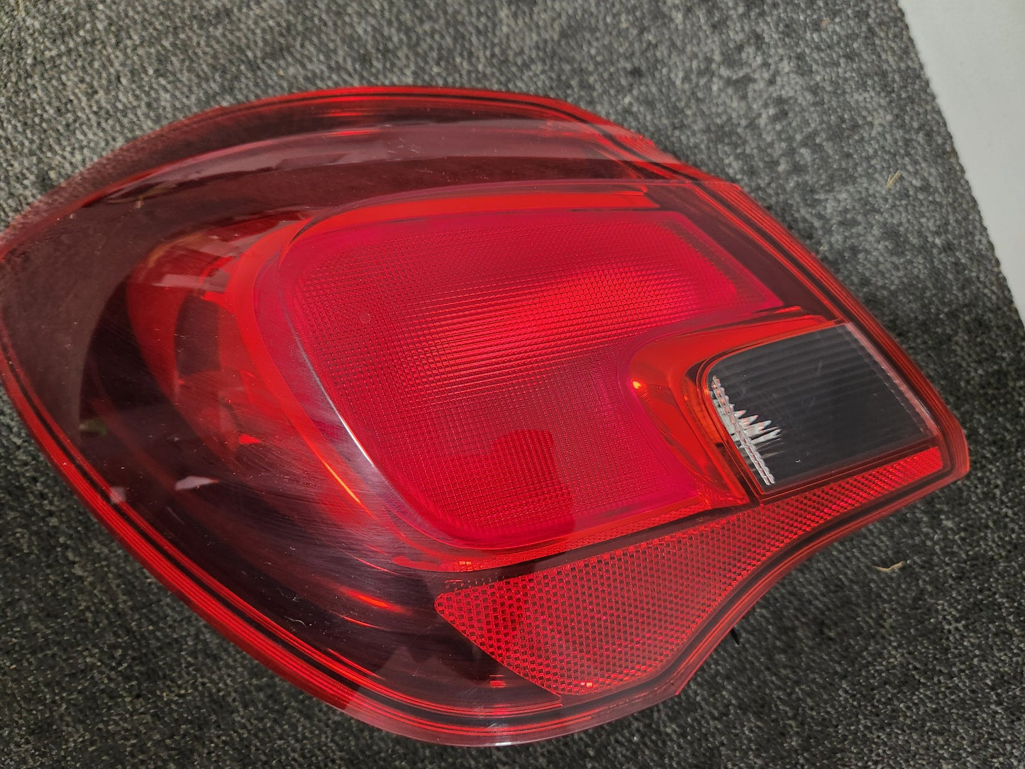 2016 Vauxhall Corsa MK4 (E)(4500) Genuine Rear Left Outer NS Tail Light 39068622