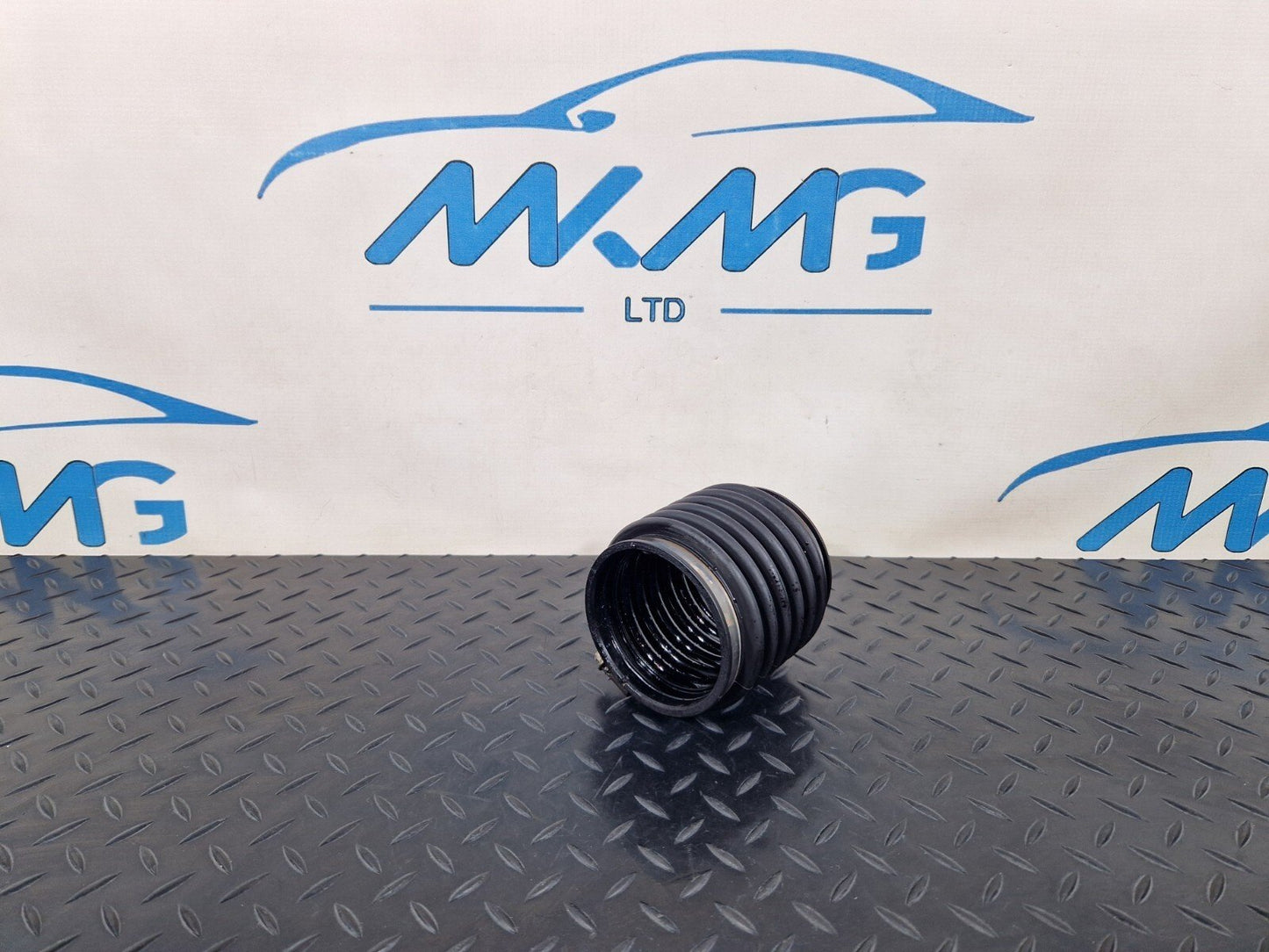 12-18 BMW 3 SERIES F30 F31 LCI AIR INTAKE RESONATOR CONNECTION PIPE NORMA 65-85