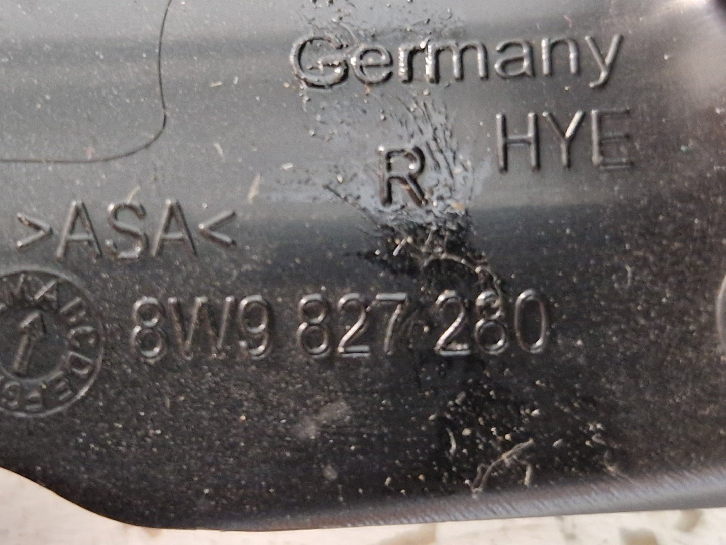 16-19 AUDI A4 B9 SPORT OEM RIGHT SIDE TRUNK BOOT HINGE TRIM ELEMENT 8W9827280