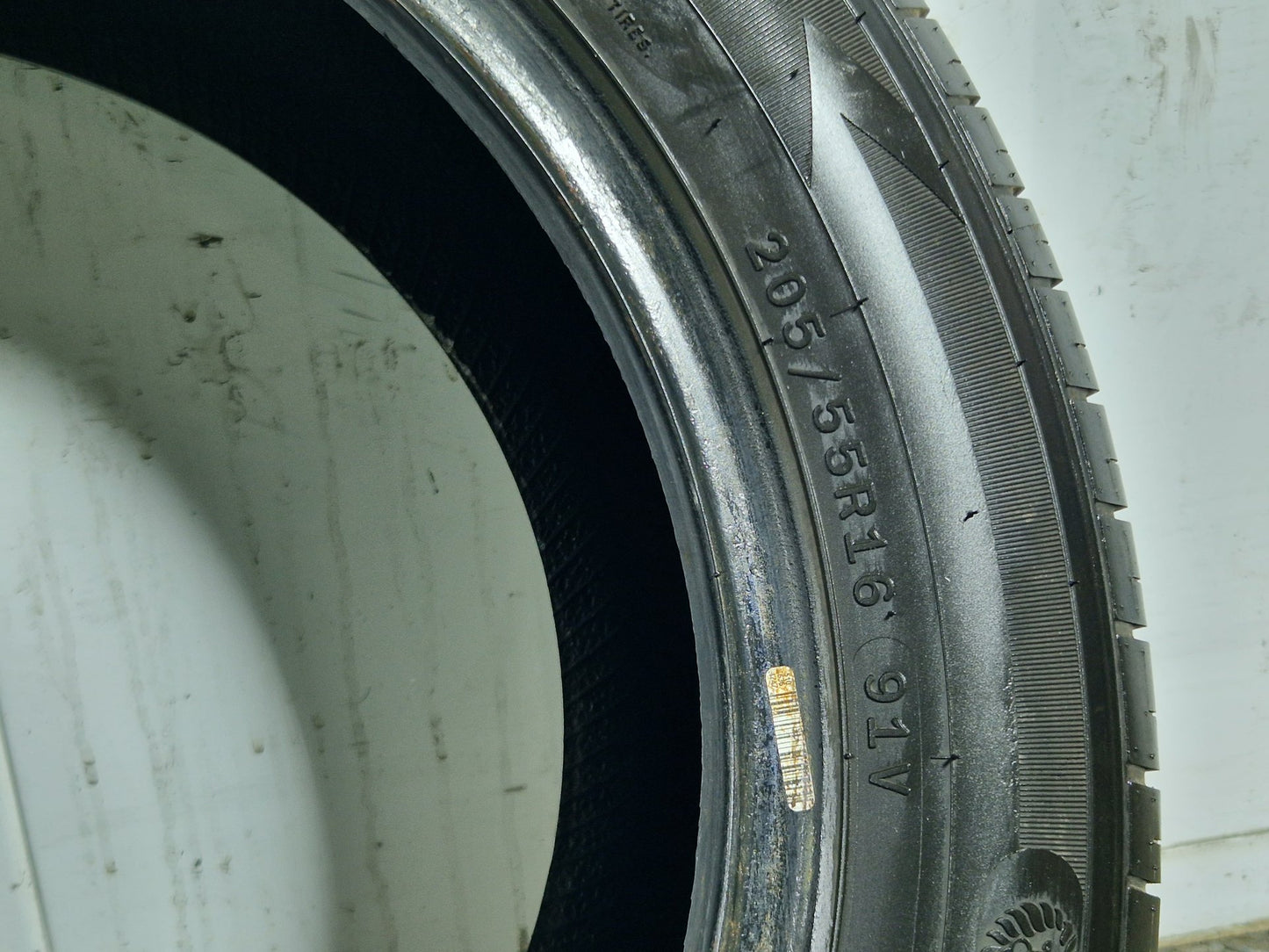 Leao Tyre 205/55/R16 91V Nova-Force HP 100 Genuine ~6mm Tread