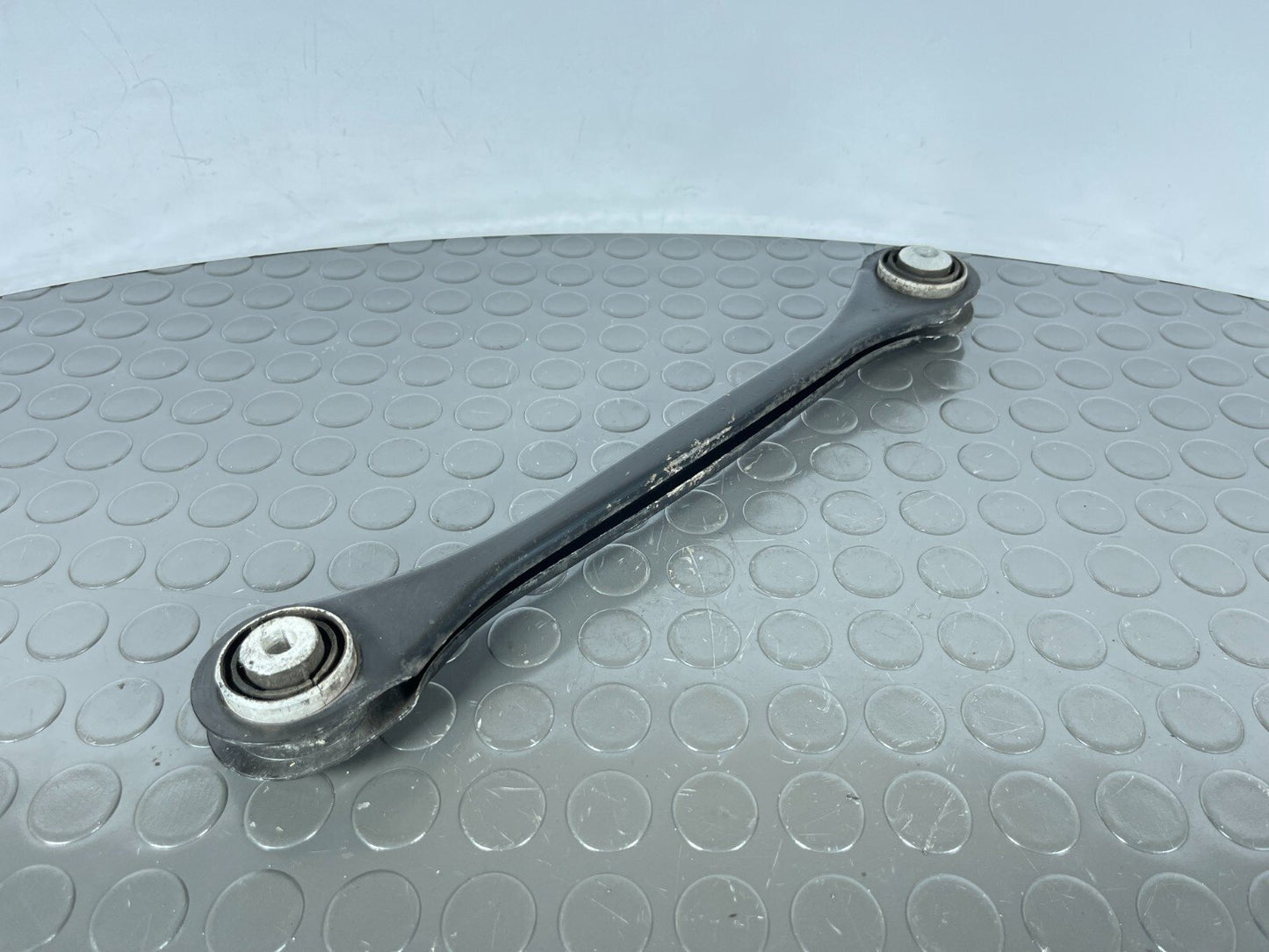 16-19 AUDI A4 B9 ESTATE GENUINE REAR RIGHT OR LEFT SIDE CONTROL ARM 4M0505425D