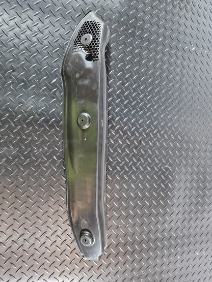 11-19 MERCEDES BENZ ML W166 FRONT RIGHT O/S WING FENDER COVER SEAL A1668890025