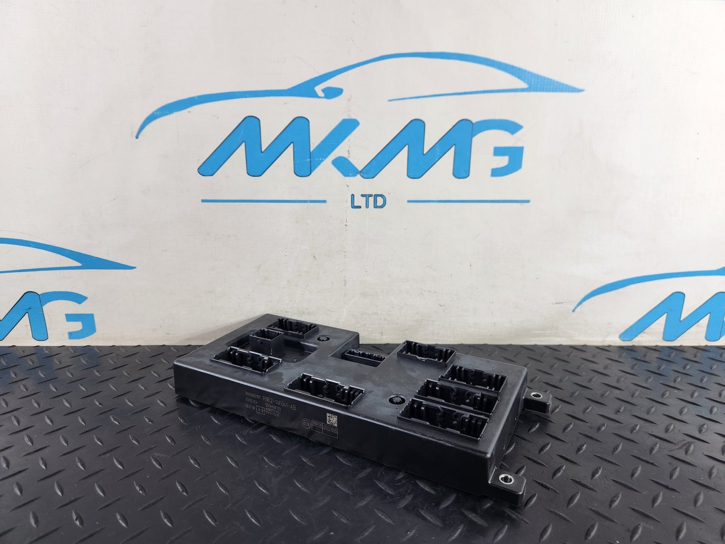 Land Rover Range Rover Evoque L551 SUV Body Control Module BCM R8E2-14F041-AB