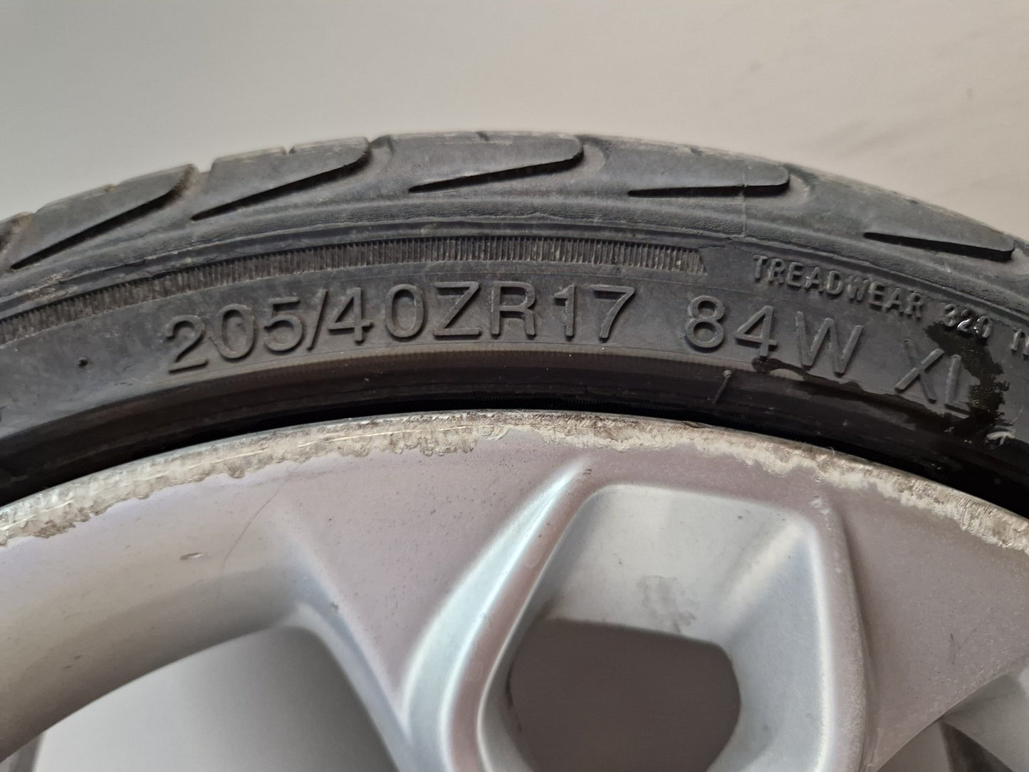 Ford Fiesta MK7 17" Alloy Wheel with Tyre 205/40/17 ~5mm