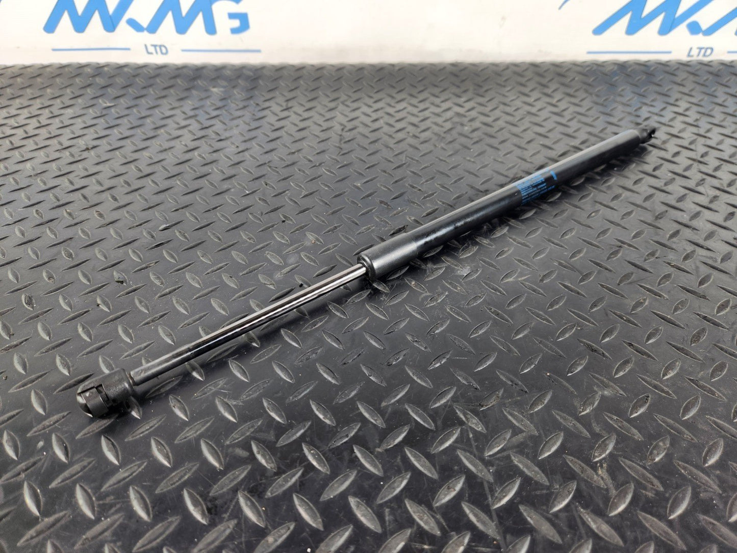 19-ON RANGE ROVER EVOQUE L551 GENUINE REAR TAILGATE STRUT K8D2-406A10-AB