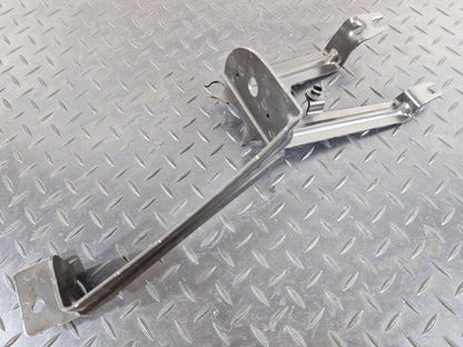 18-ON MERCEDES BENZ A CLASS W177 ABS PUMP MOUNT BRACKET SUPPORT A1774303400