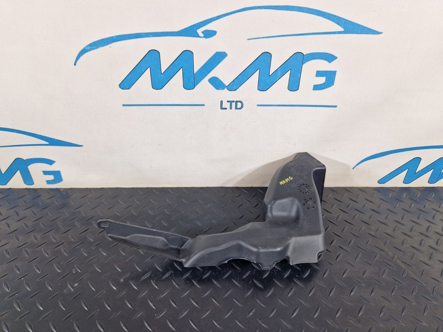 12-18 AUDI A6 C7 GENUINE RIGHT FRONT FOOTWELL VENT AIR DUCTING OUTLET 4G2819152