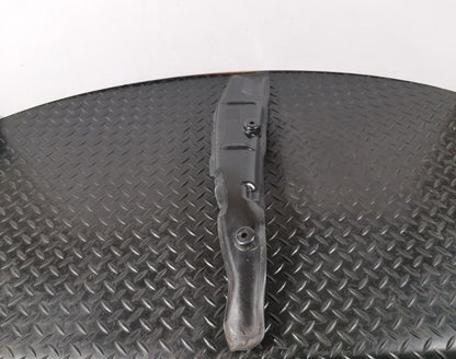 16-19 AUDI A4 B9 SALOON GENUINE FRONT RIGHT WING FILLER INSULATOR 8W0821112