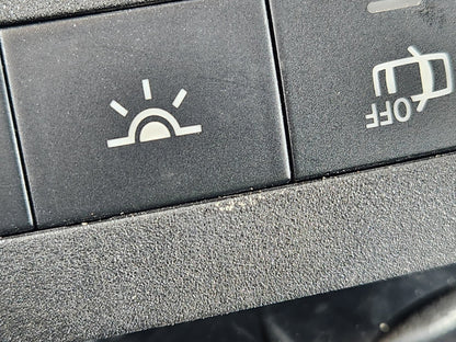 19-ON MERCEDES BENZ B CLASS W247 GENUINE INTERIOR READING LIGHT A0009002521