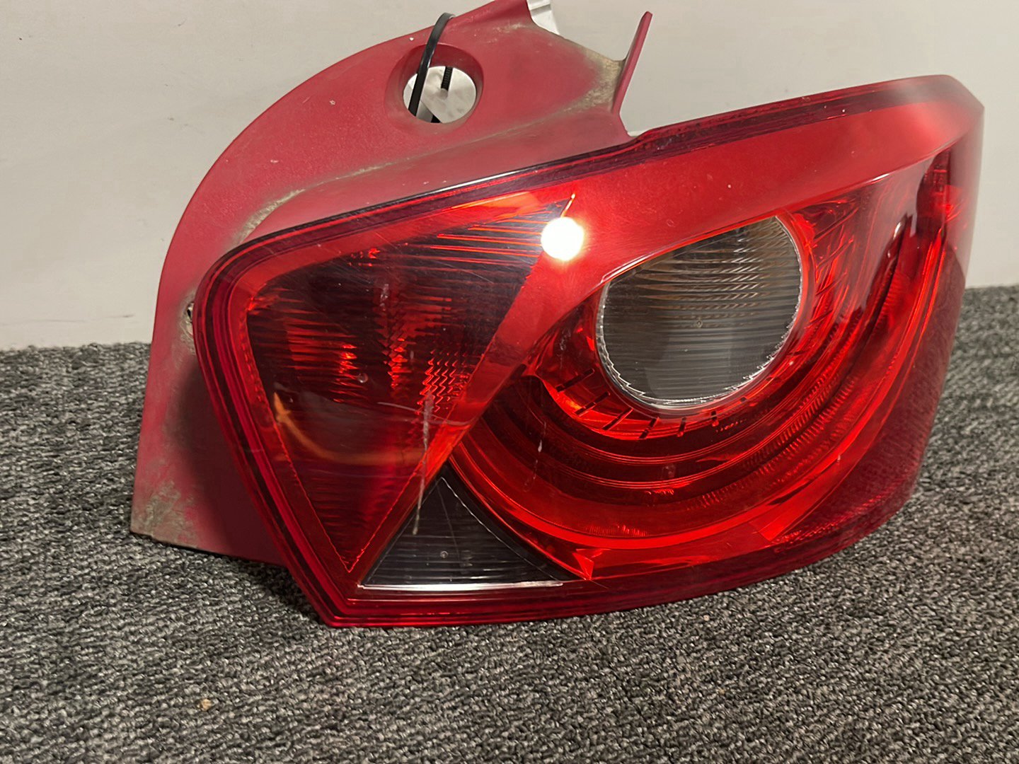 2011 Seat Ibiza MK4 FL- 6J Genuine Rear Right O/S Outer Tail Light 6J4945112B