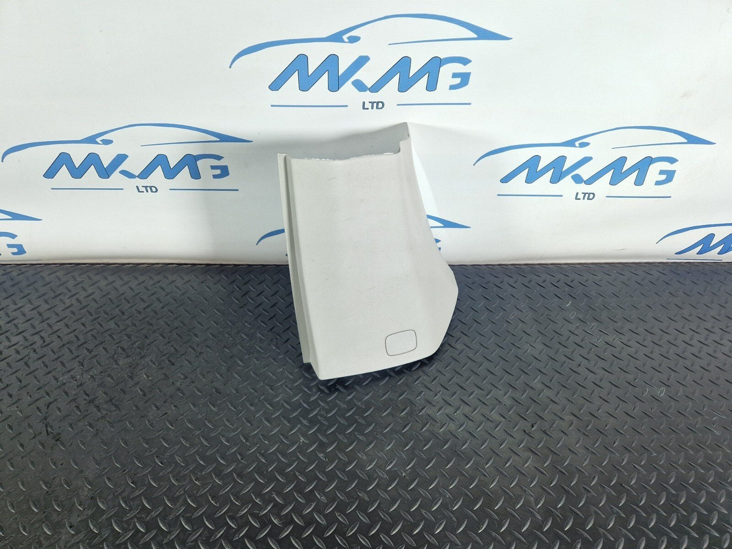 MERCEDES-BENZ C-CLASS W205 REAR RIGHT O/S D-PILLAR TRIM PANEL COVER A4476908425