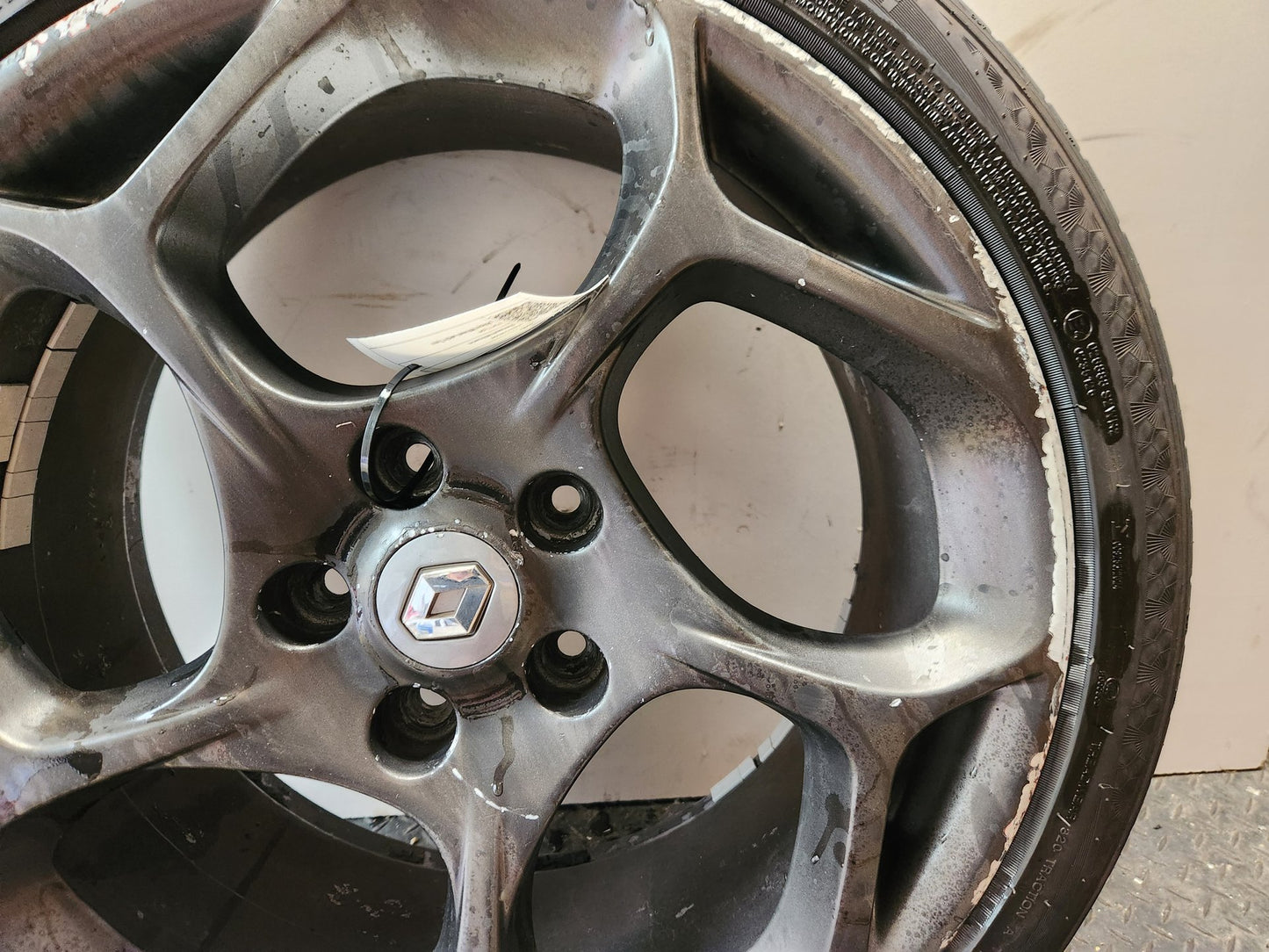 Renault Mégane MK3 (Ph2) (X95) 18" Alloy Wheel with Tyre 225/40/18 ~6mm