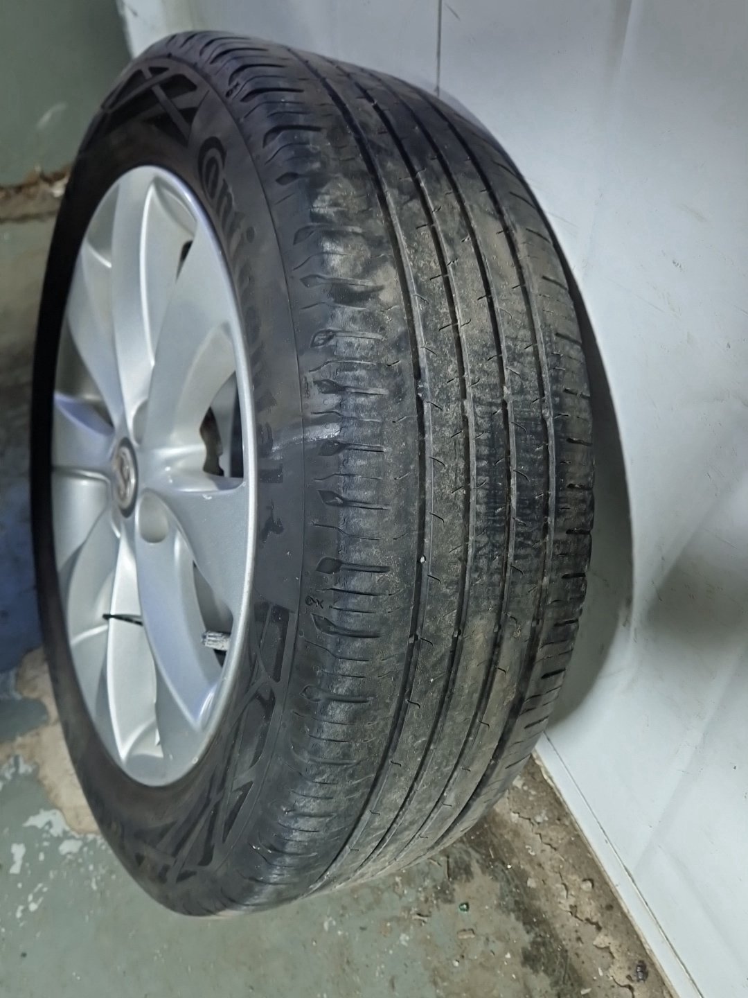 Vauxhall Corsa MK4 (E) (4500) 16" Alloy Wheel with Tyre 195/55/16 ~2mm 13374019