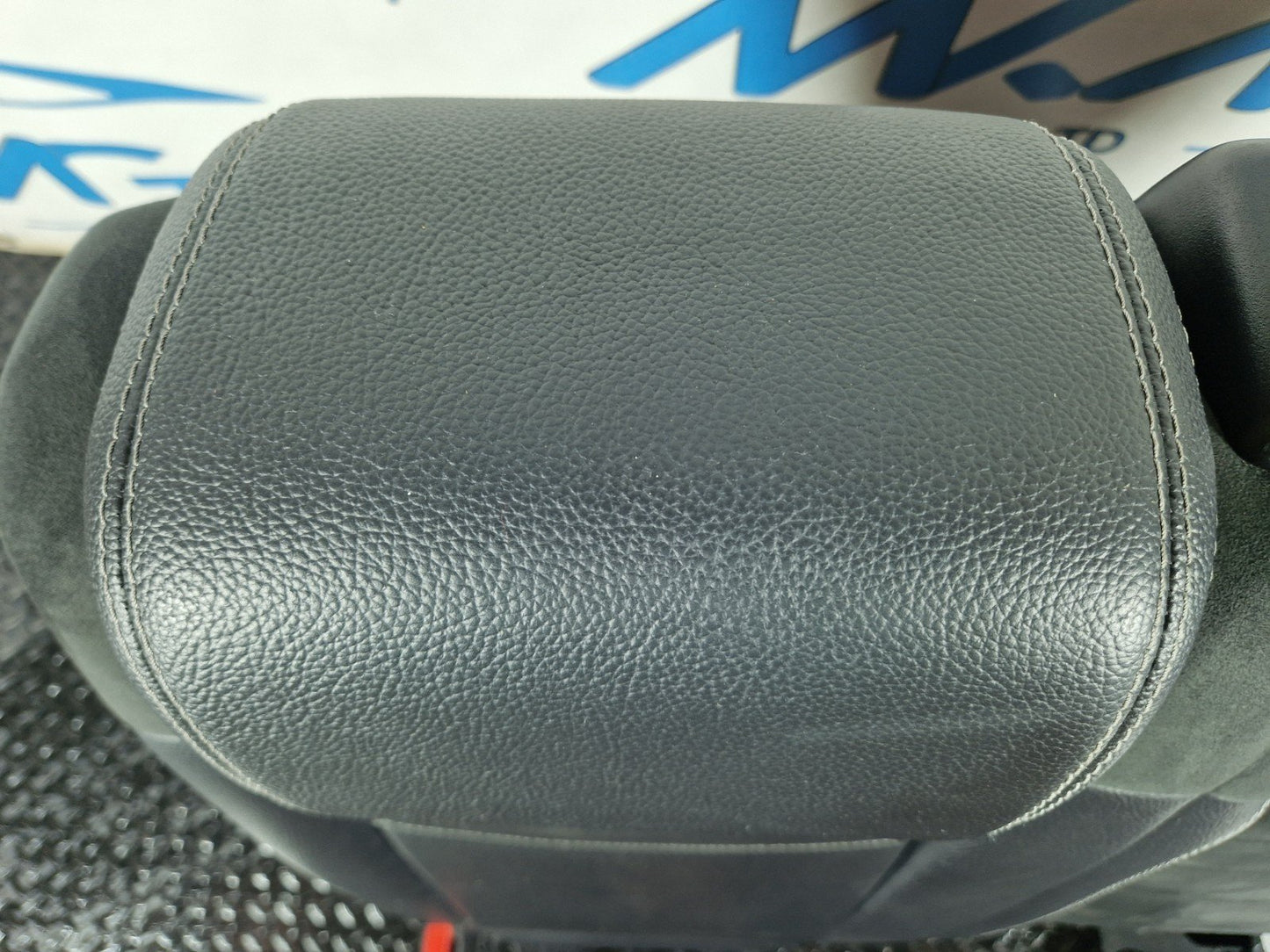 11-19 MERCEDES BENZ ML W166 REAR SEAT BACKREST LEFT SIDE HALF LEATHER IN BLACK