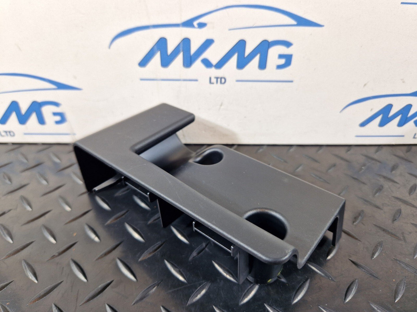 18-ON MERCEDES BENZ A CLASS W177 REAR PASSENGER SIDE BOOT FLOOR TRIM A1776808505