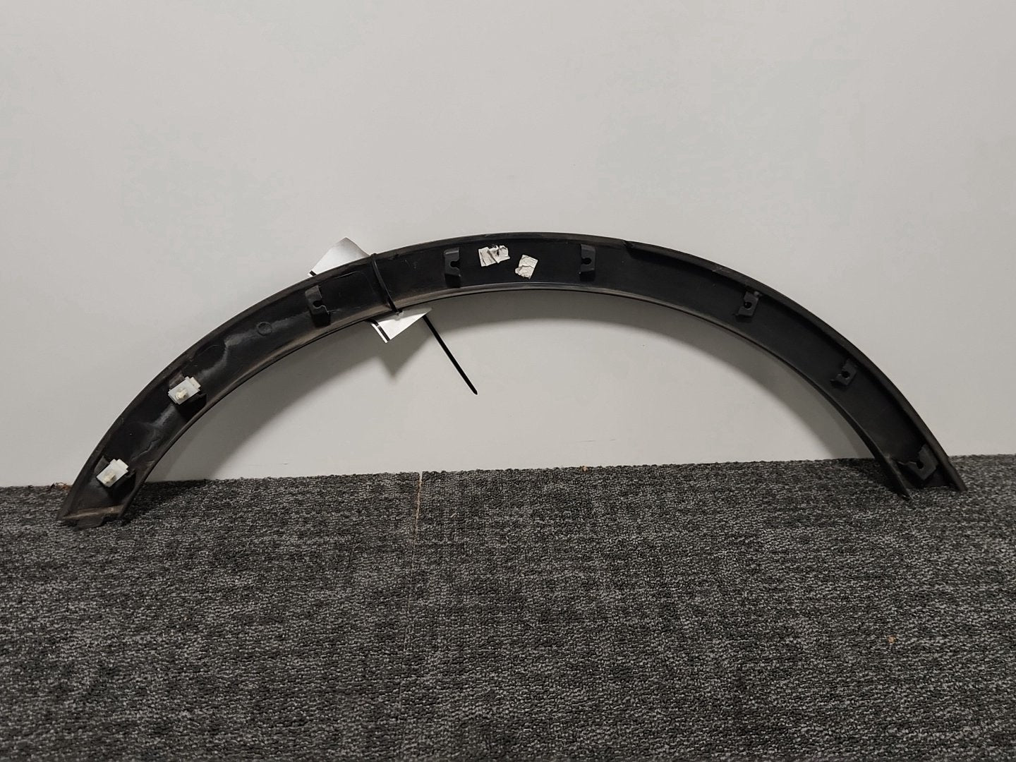 Vauxhall Mokka MK1 (G1U0) SUV Rear Left N/S Wheel Arch Moulding 95164505