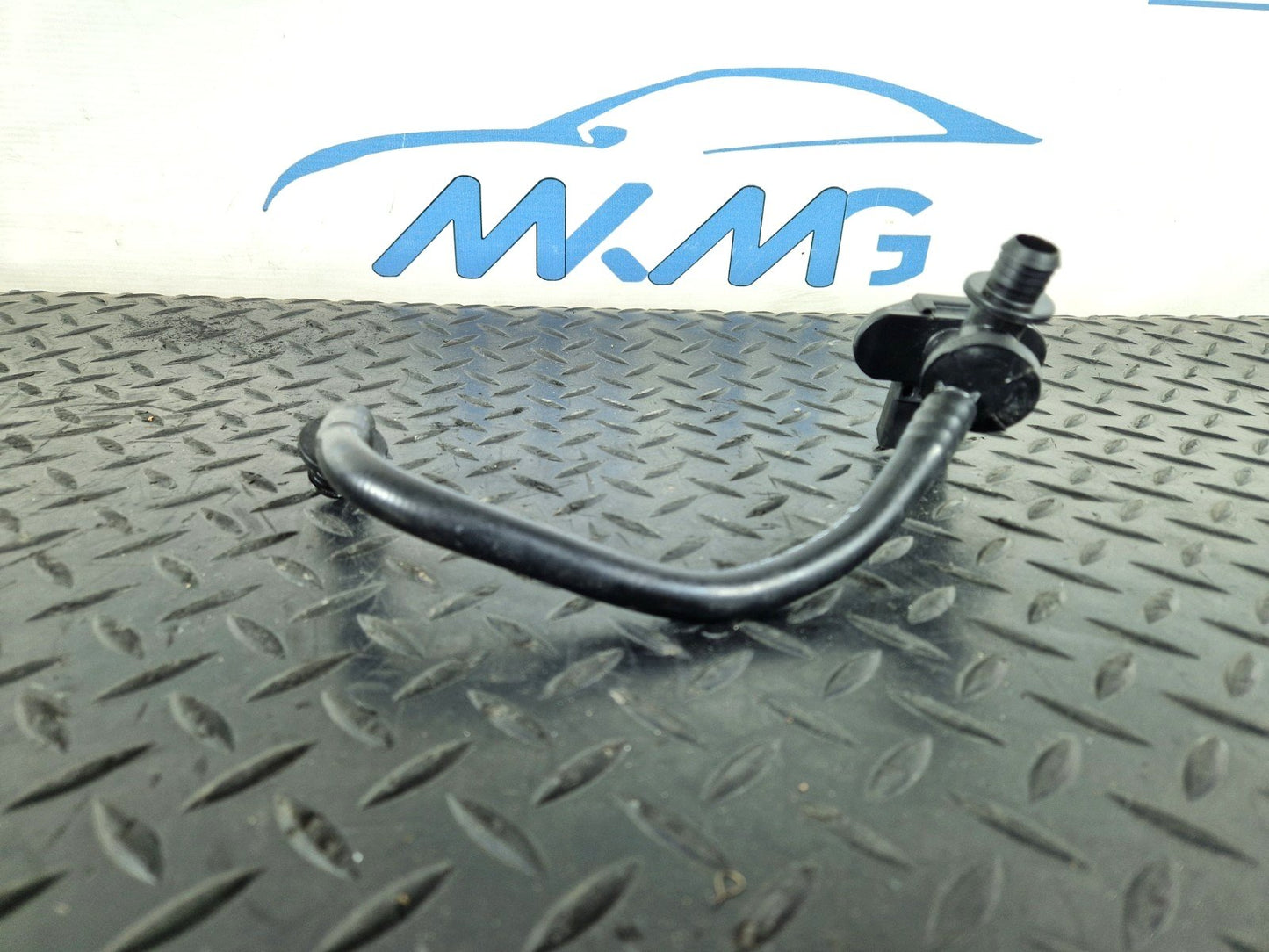 12-18 AUDI A6 C7 GENUINE BRAKE SERVO VACUUM HOSE AND SENSOR 4G2611931E