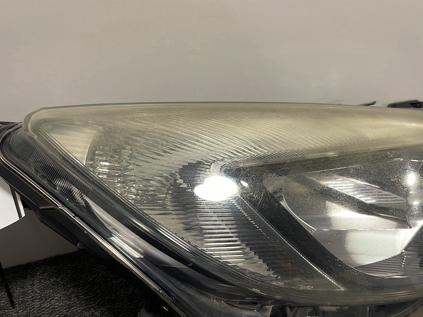 Vauxhall Astra MK3 (D)(61VO) Hatchback Genuine Front Right OS Headlight 13297721