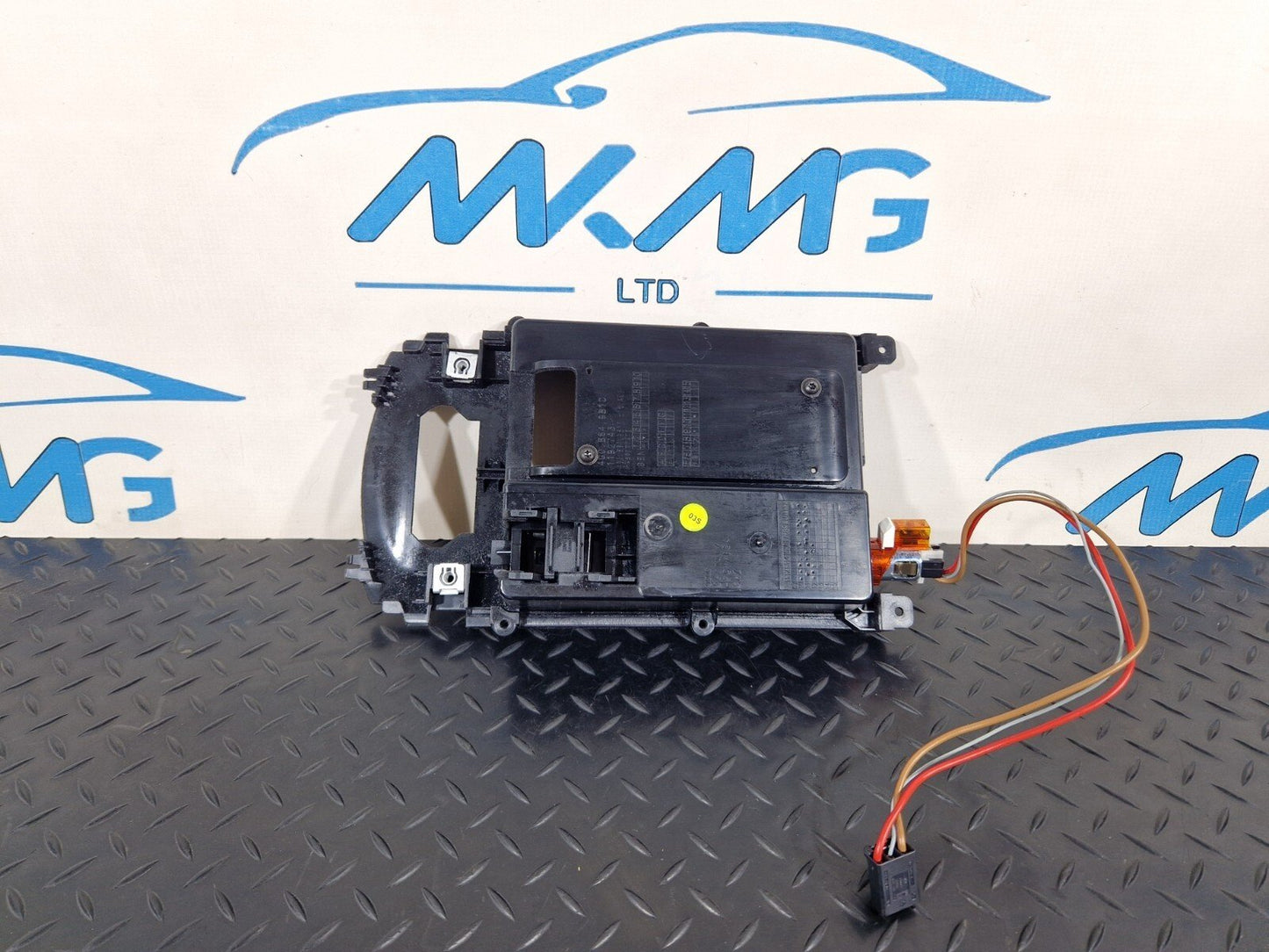 10-18 AUDI A7 4G S-LINE CENTRE CONSOLE STORAGE TRAY MEDIA INTERFACE 4G0864981C