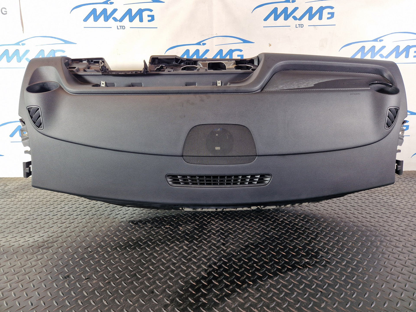 Mercedes-Benz B200d B-Class W247 complete dashboard with air bag