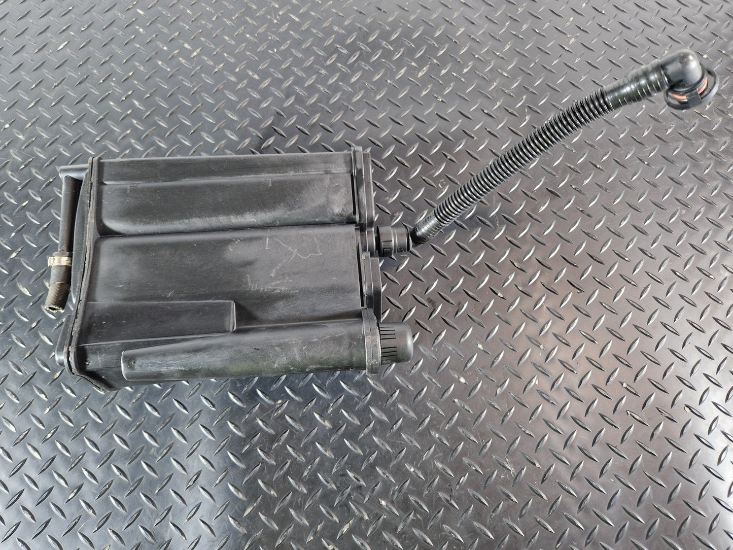 11-19 MERCEDES BENZ GLE500 W166 GENUINE ACTIVATED CHARCOAL FILTER A2224700659
