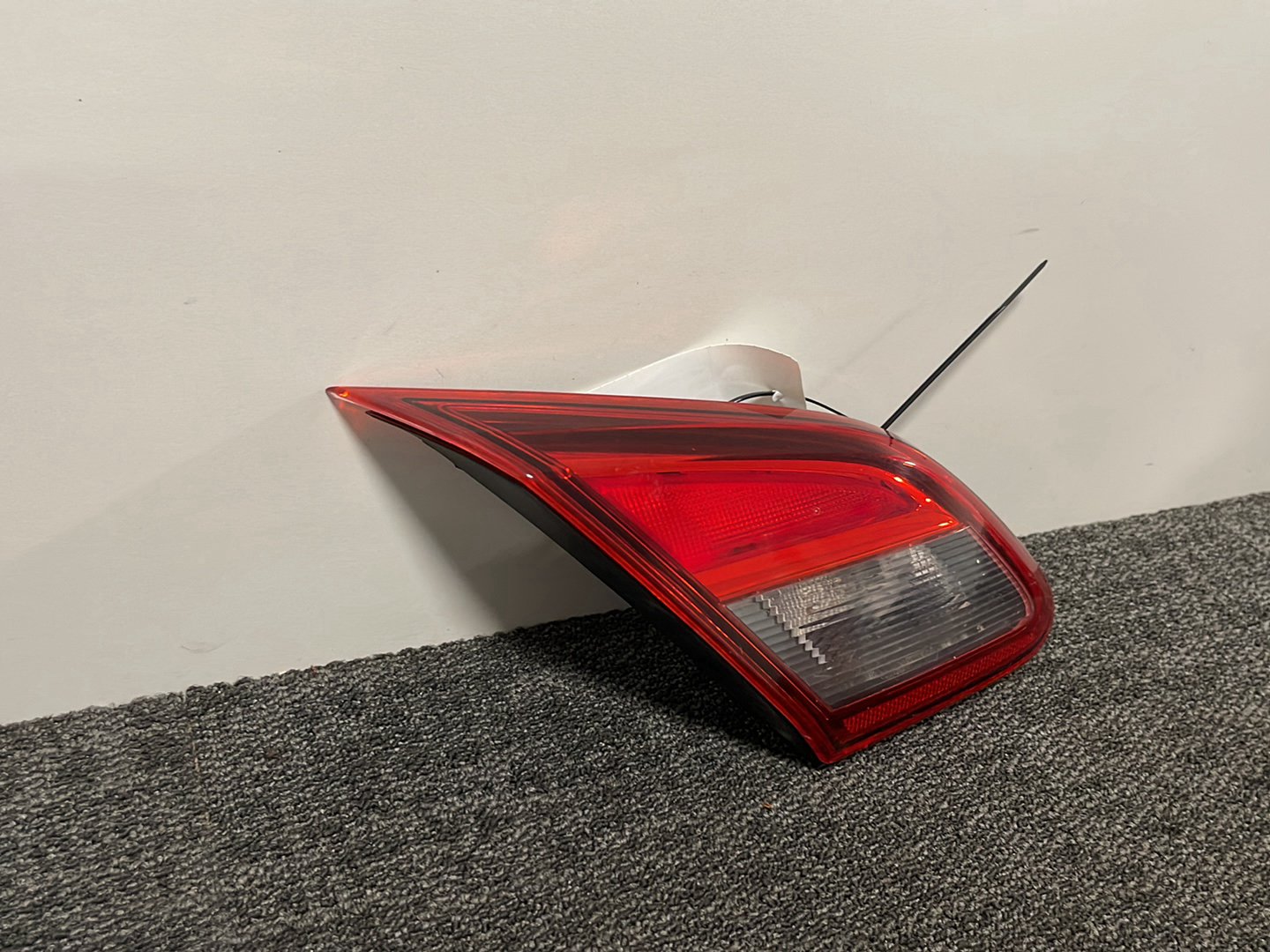 2016 Vauxhall Corsa MK4 (E) (4500) Genuine Rear Left Inner Tail Light 39012631