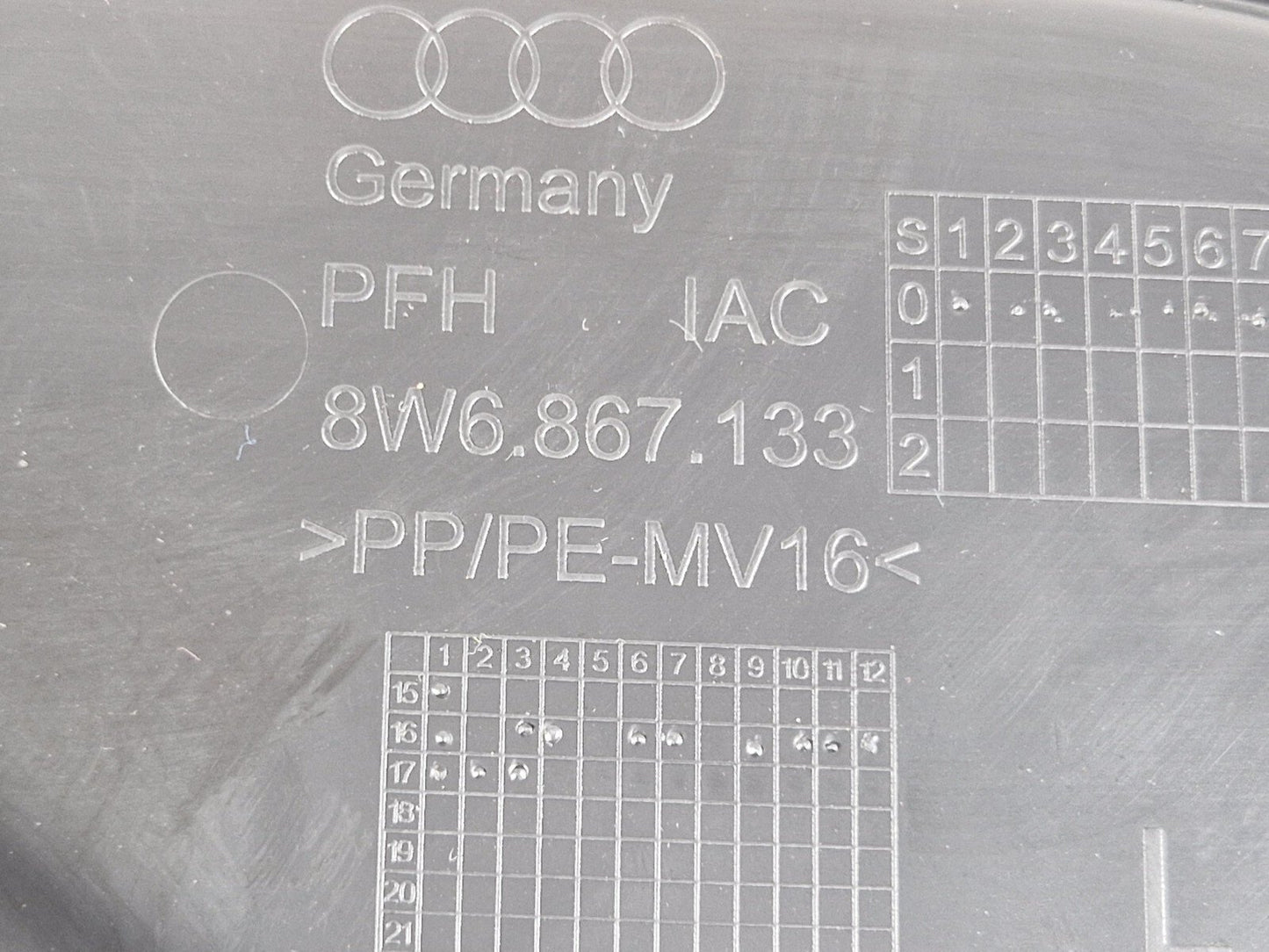 16-23 AUDI S5 COUPE FRONT LEFT PASSENGER SIDE DOOR CARD 8W6867133