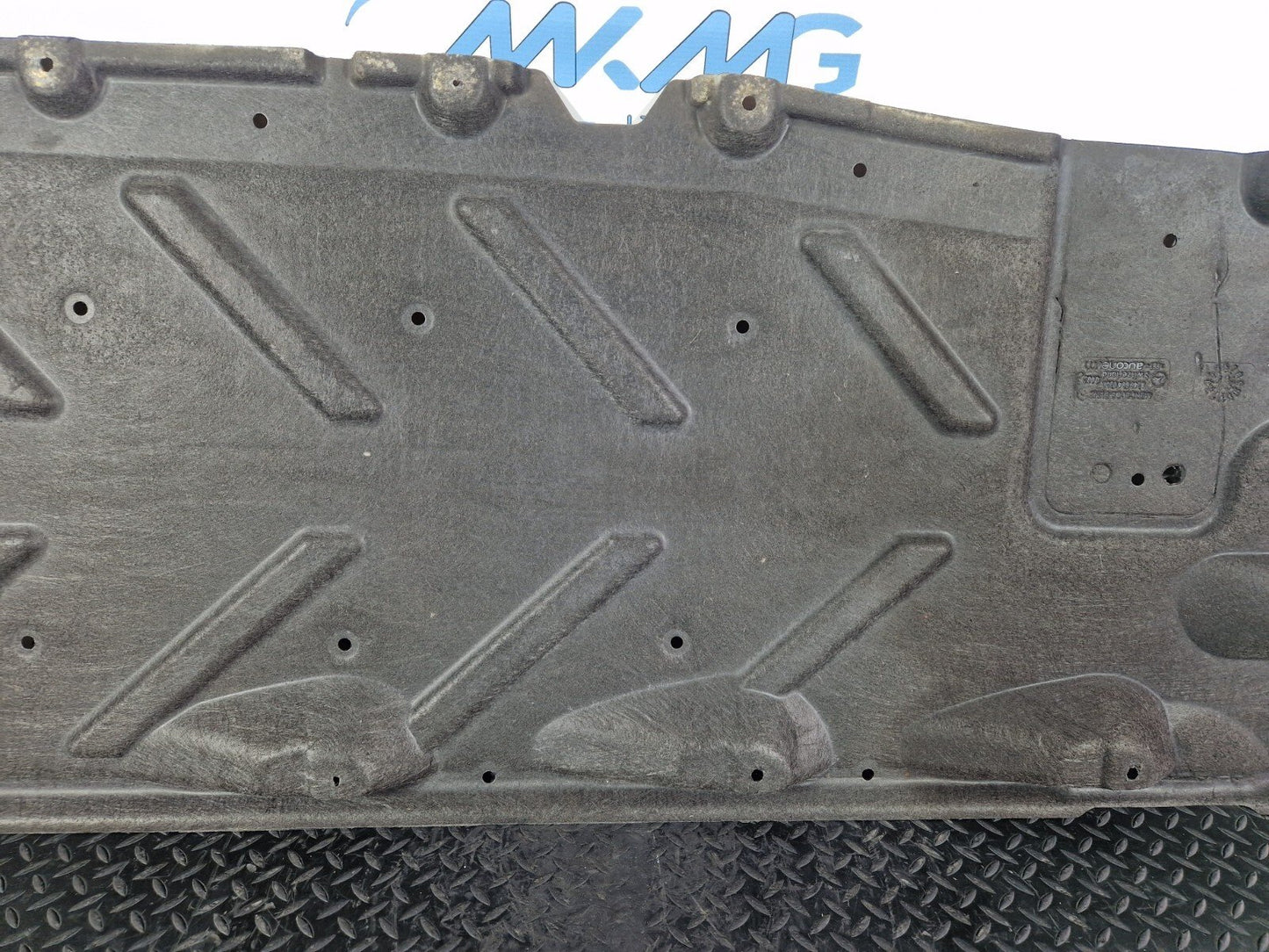 13-19 MERCEDES BENZ CLA C117 RIGHT O/S UNDERTRAY COVER PANEL GUARD A2466840200
