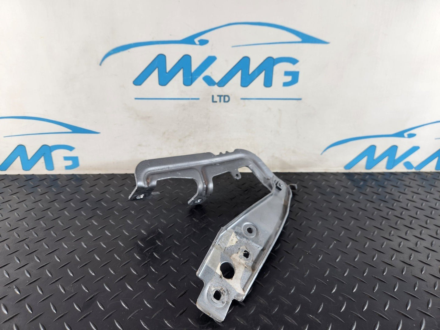 19-ON MERCEDES BENZ B CLASS W247 BONNET HINGE RIGHT DRIVER SIDE A2478800228