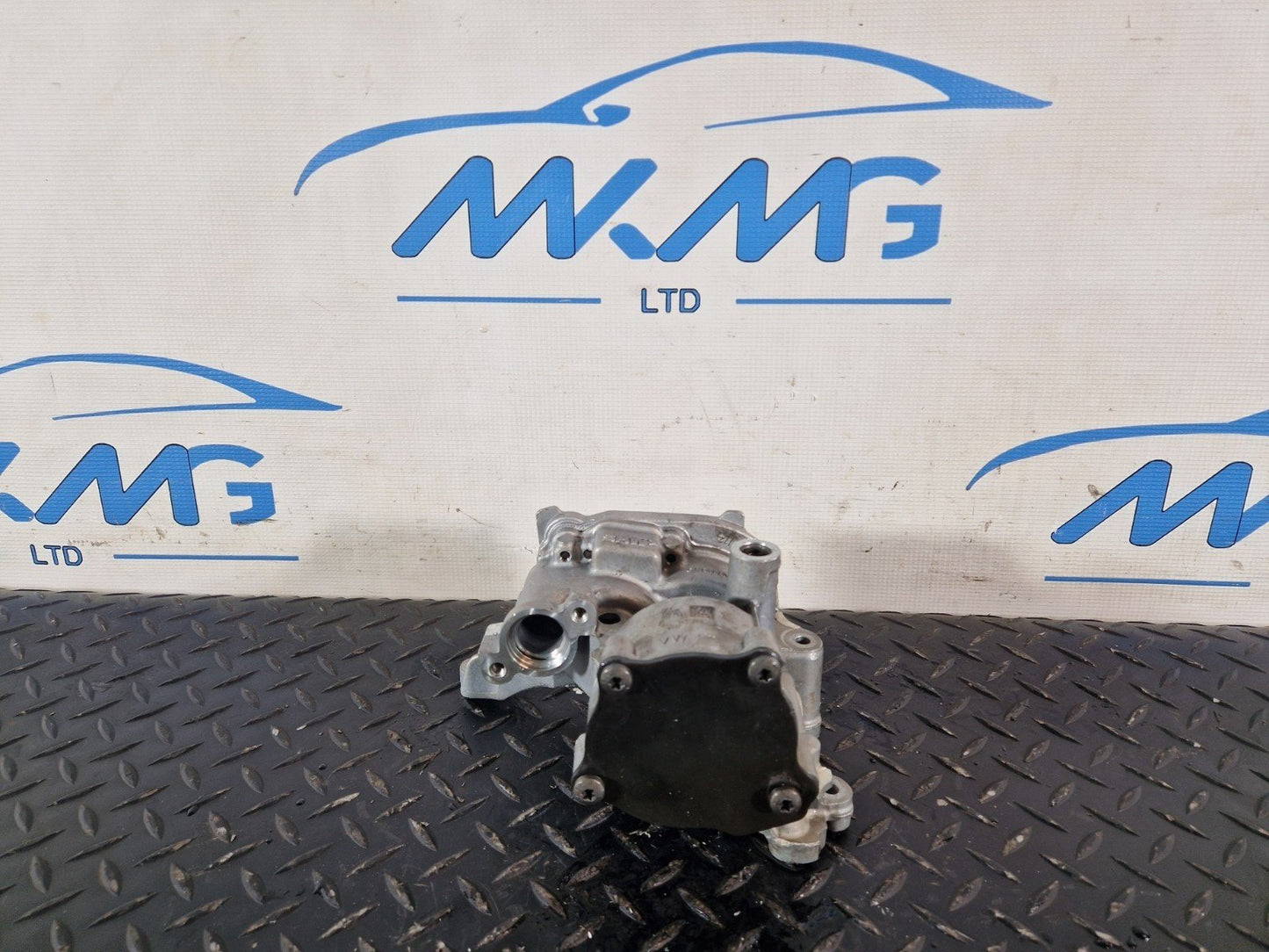 12-18 AUDI A6 C7 2.0 TDI DIESEL CGLC/CGL ENGINE OIL PUMP 04L145208J
