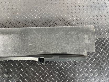 16-19 AUDI A4 B9 GENUINE TAILGATE BOOT LOCK TRIM COVER SILL 8W5863471B