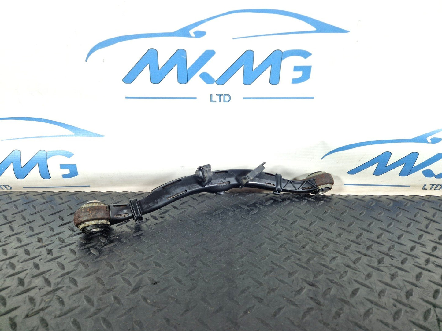11-19 MERCEDES BENZ ML W166 GENUINE REAR RIGHT CONTROL ARM A1664230823