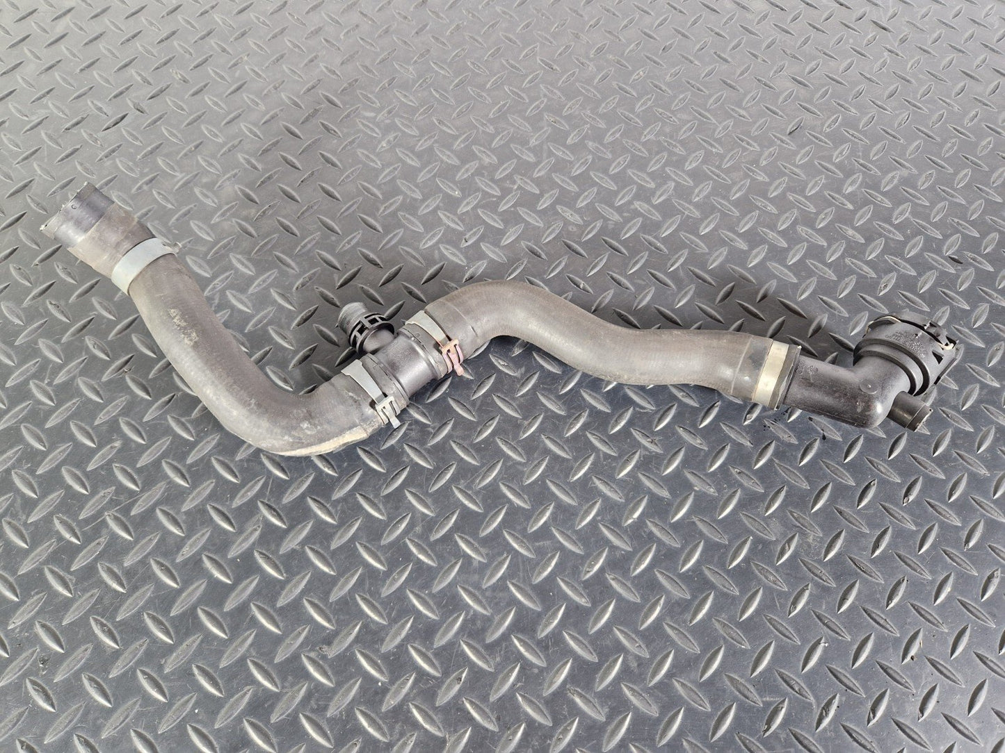 16-19 AUDI A4 B9 S-LINE OEM WATER COOLANT PIPE 8W0121140 8W0122293H