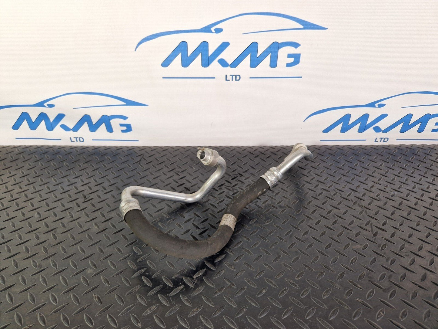 14-21 MERCEDES BENZ C300h W205 OEM HYBIRD AIR CON PIPE HOSE A2058306801