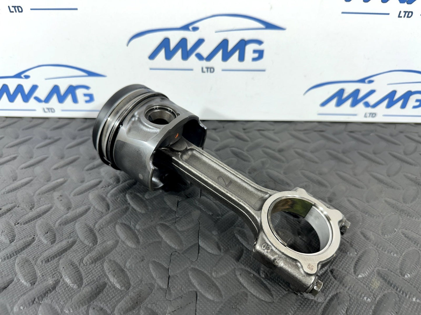 12-18 MERCEDES BENZ A CLASS W176 1.5 DIESEL OM607 PISTON WITH CONROD 07657H